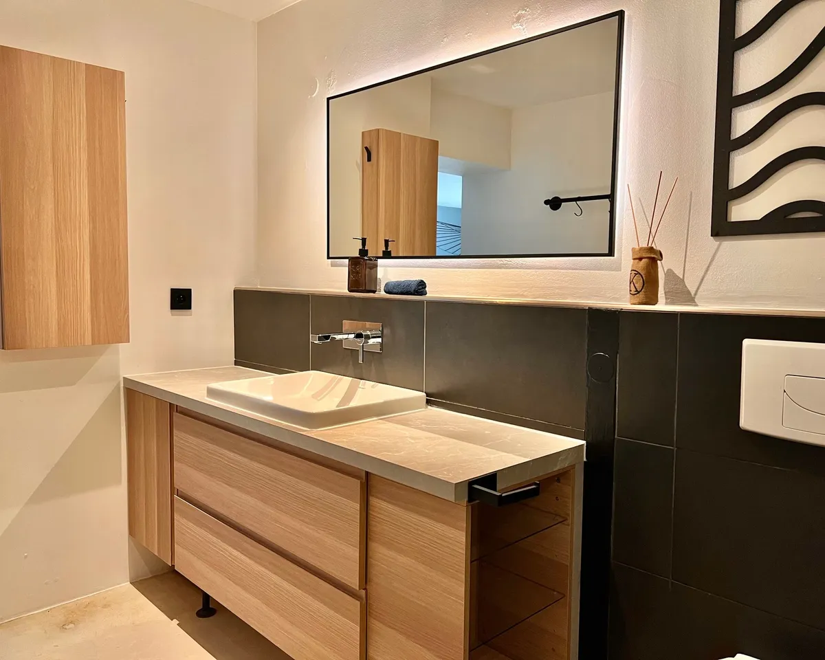 Bäder des Masterpiece mit Walk-in-Duschen — Bild 3