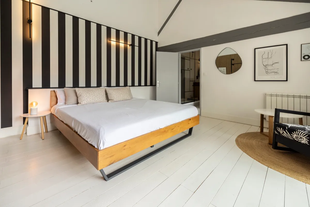 Pool-Zimmer, das größte Schlafzimmer direkt am Pool — Bild 1